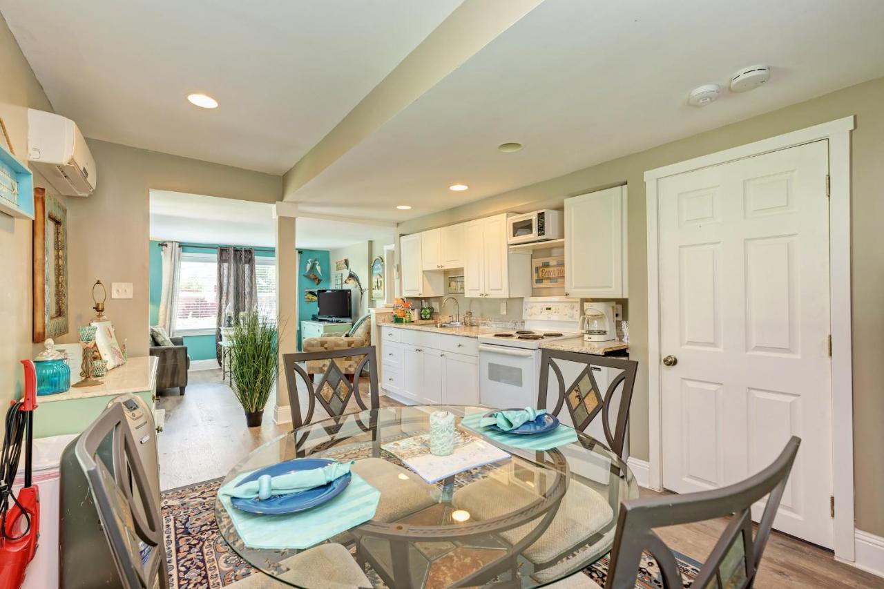 Ami Lighthouse Cottage-One Minute Walk To The Beach-Keyless Locks Bradenton Beach Exterior photo