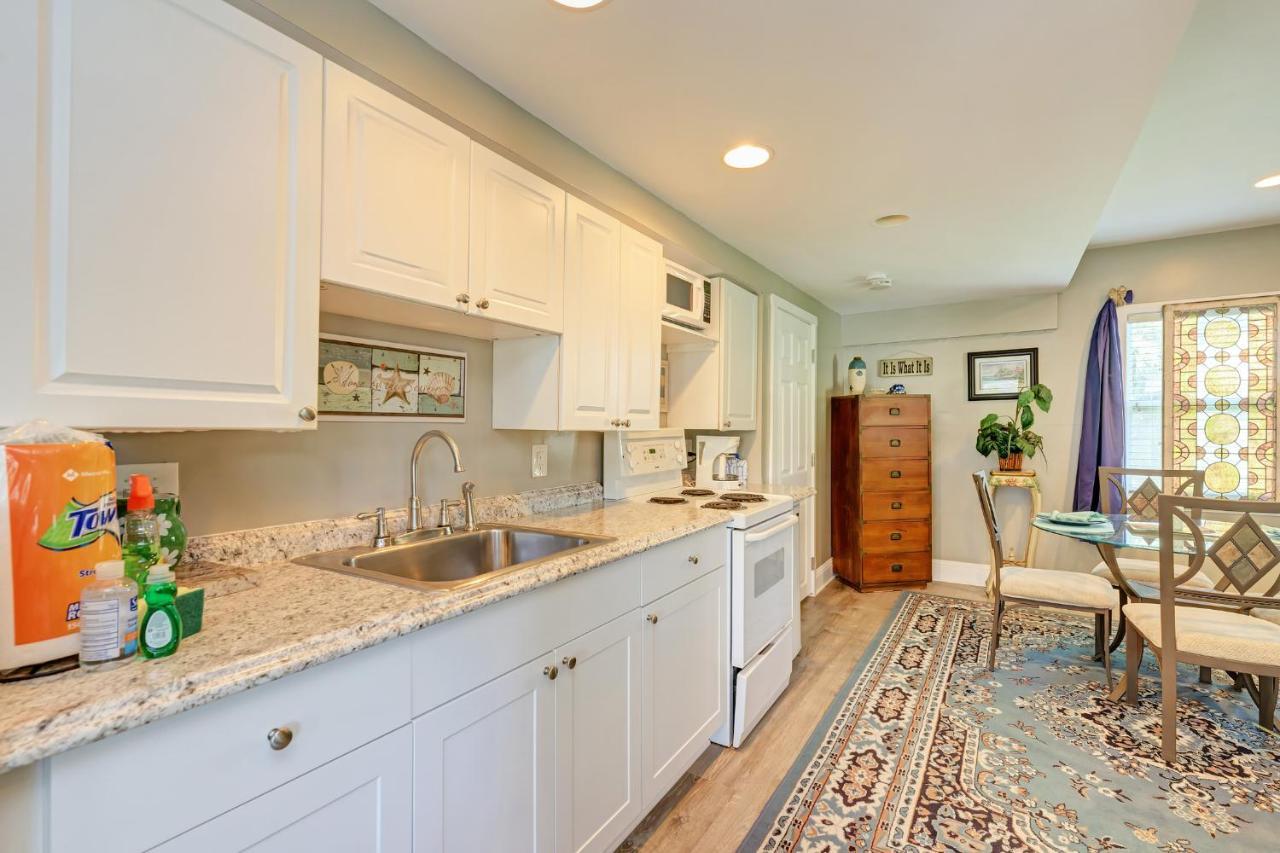 Ami Lighthouse Cottage-One Minute Walk To The Beach-Keyless Locks Bradenton Beach Exterior photo